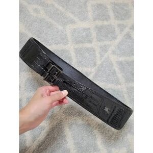 Burberry black potent double buckle leather